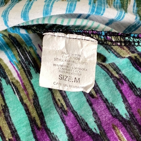 L. A. Living Doll Womens Size Medium Cropped Poncho. - Picture 9 of 9